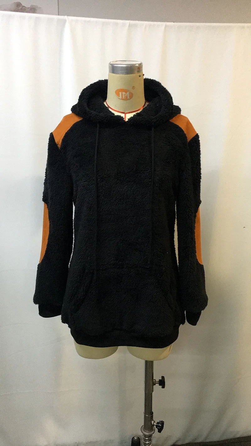 هوديي نسائي بجيب من الصوف القطبي الأسود العتيق