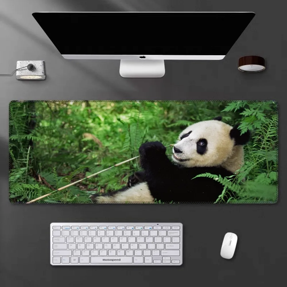 Giant panda Mouse Pad Cartoon Lockedge Large Gaming Pad Computer Gamer Keyboard Mouse Mat Desk Mousepad for PC Desk Pad