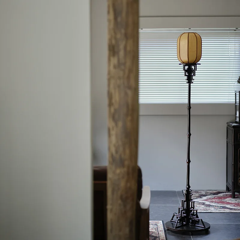 New Chinese Zen dark vertical floor lamp, table lamp bedroom, table lamp c