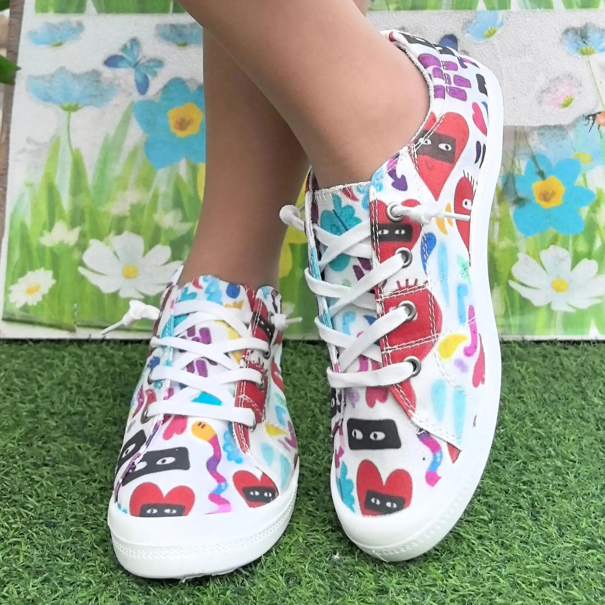 Zapatos informales con estampado de corazón rojo para primavera y otoño para mujer, zapatillas de deporte ligeras y transpirables con suela suave y boca poco profunda y cómodas para el día de San Valentín para parejas