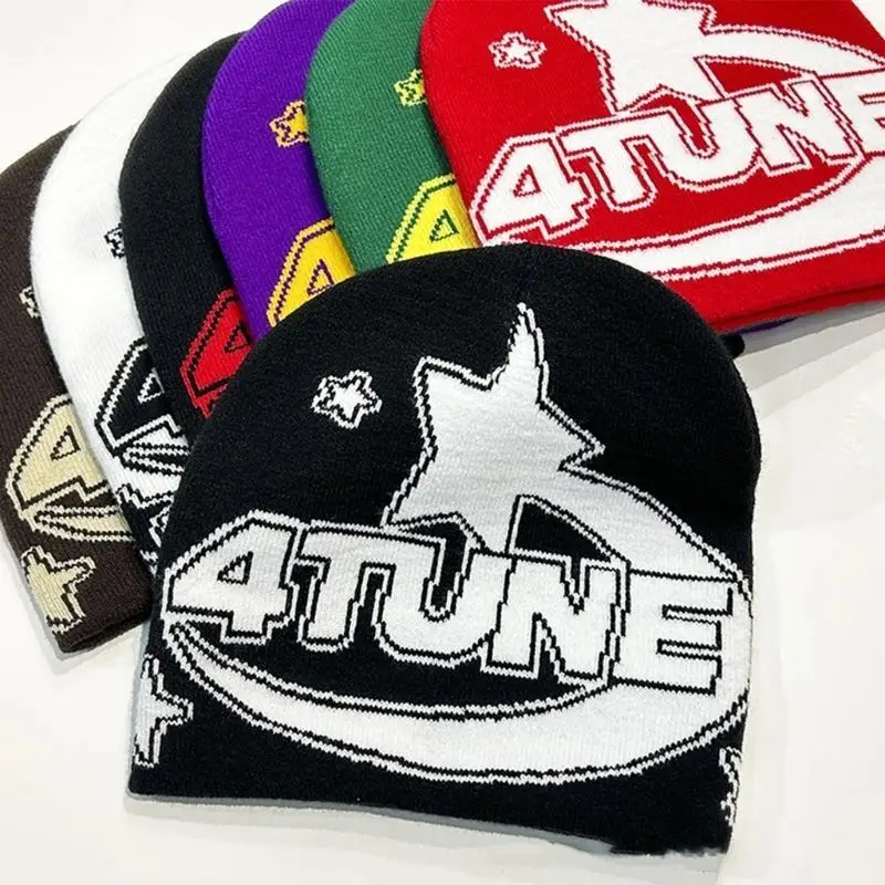 

39BD Versatile Knitted Beanie for Fashion Forward Individuals Soft and Warm Winter Hats with Letter Pattern