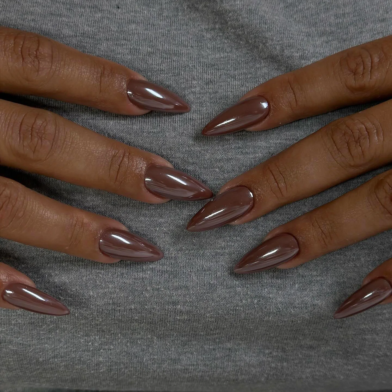 24PCS Solid Color Glitter Cat Eye Press on Nails Almond Shape European Hot Girl Style False Nails Removable Fake Nails Glossy 네일