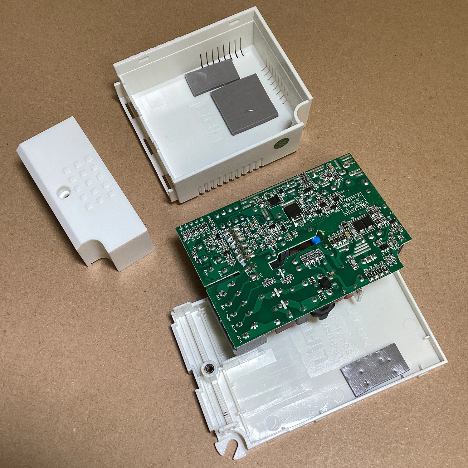 DALI-2 DT6 5-in-1 Dimming LED Driver Dimmable 0-10V PWM pushDIM Rx One Transformer ALL Dimming Option LF-GSD040YC