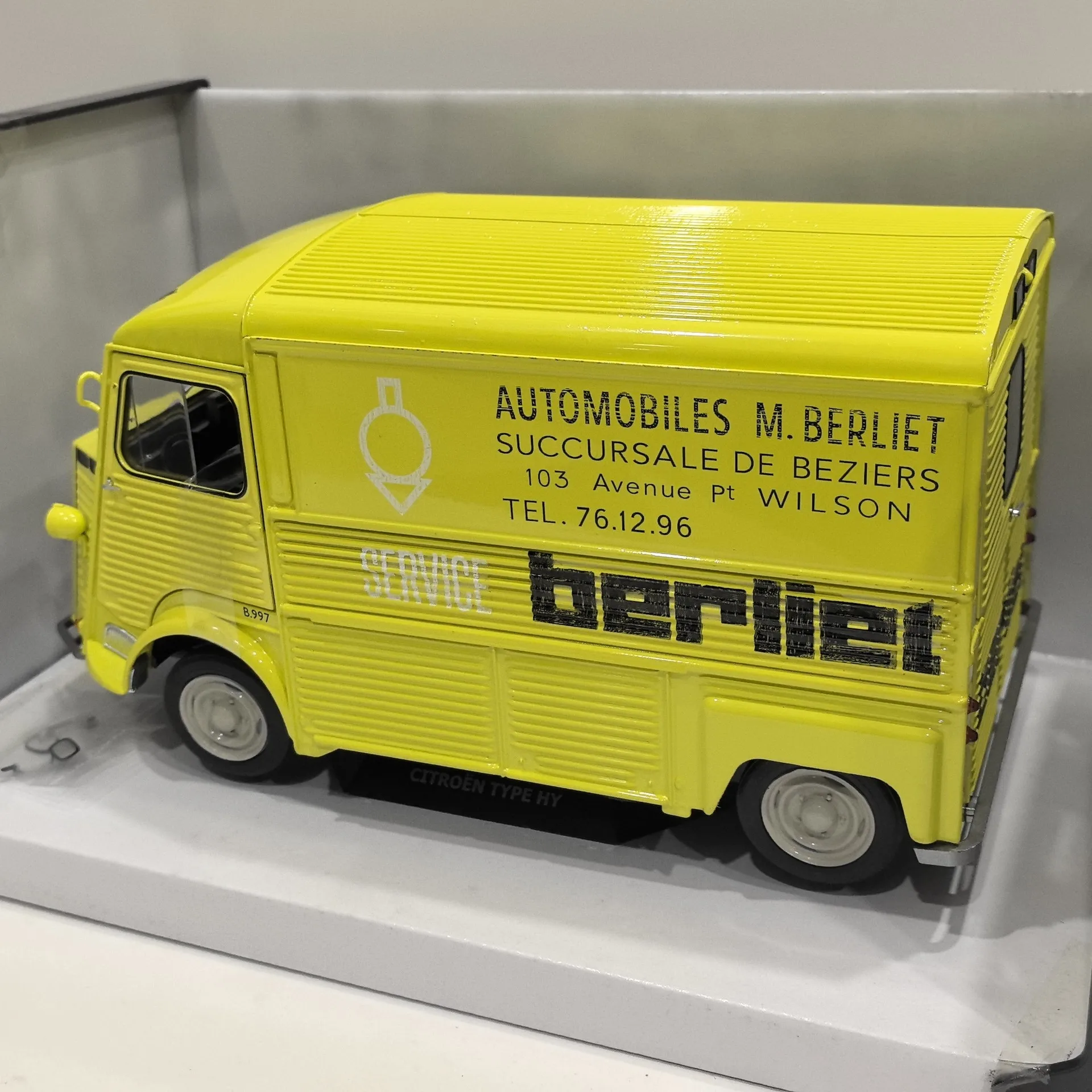 다이캐스트 솔리도 1/18 스케일 시트로엥 타입 HY 1969 시트로엥 밴 합금 자동차 모델 소장 장난감 선물 기념품 디스플레이 장식품