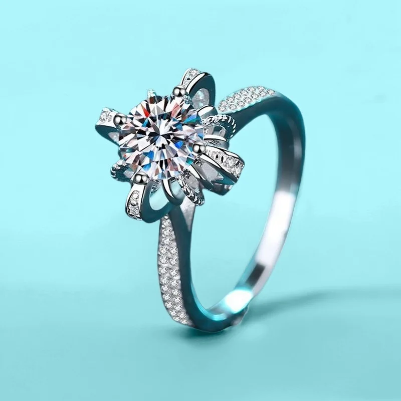 

1CT Moissanite 925 Sterling Silver Plated PT950 Gold Micro-Mosaic Hollow Out Ring GBA Certified Luxury Jewelry for Women's Daily