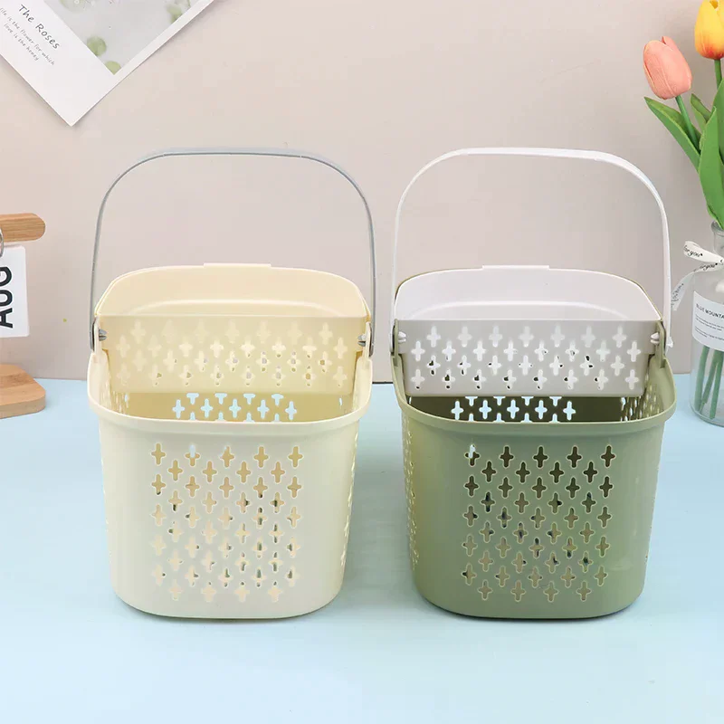 Cesta de baño portátil, cesta de separación en seco y húmedo, cesta de baño de drenaje para dormitorio, cesta de almacenamiento de artículos de tocador, diseño de mano ﻿
