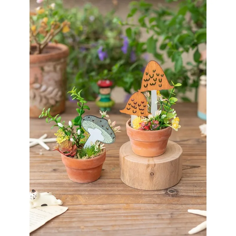 Retro Mini Mushroom ornaments, cute simulated green plants, small potted micro landscape ornaments, home desktop decorations