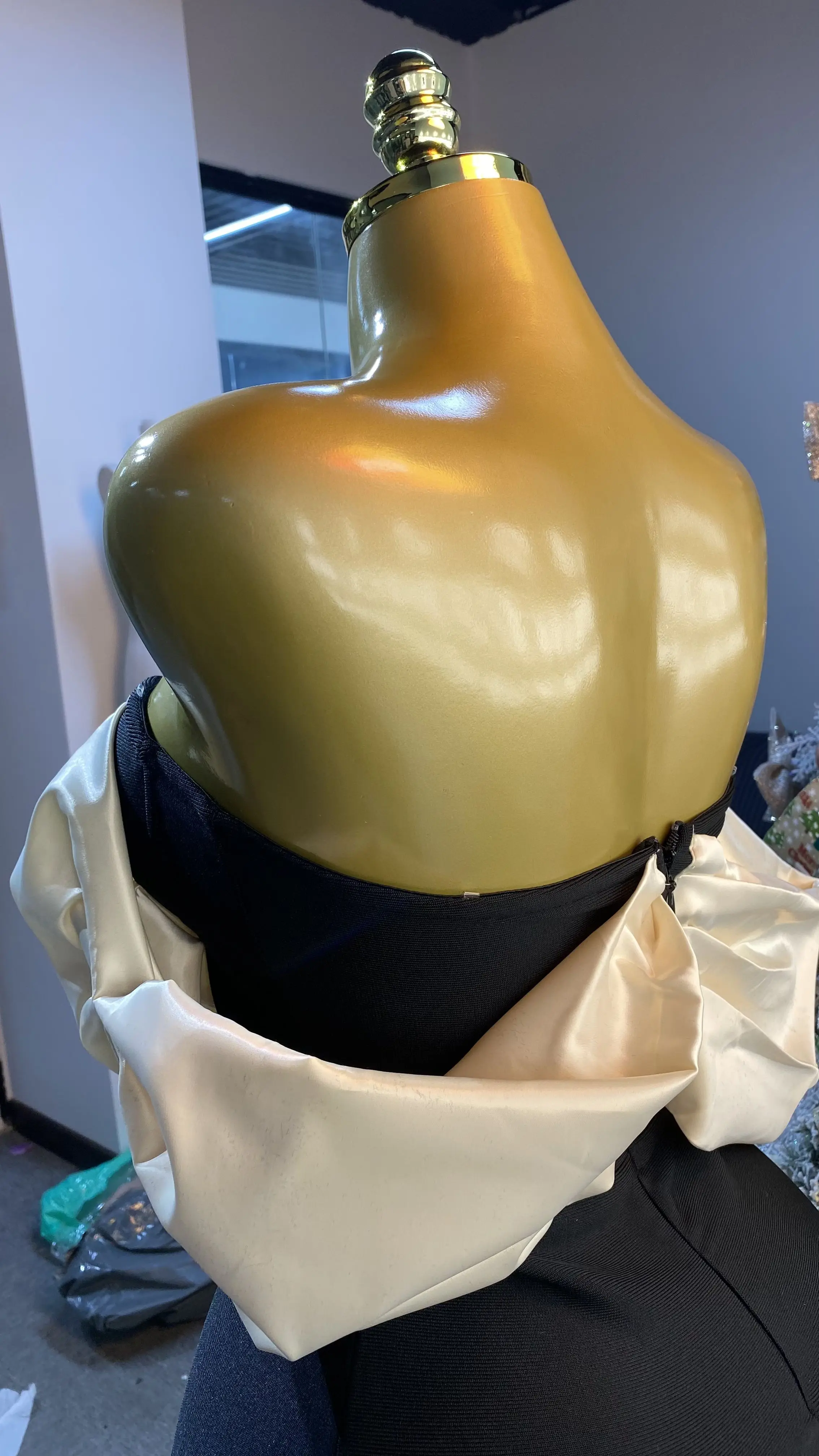 فستان مثير بدون ظهر بكتف واحد وأكمام قصيرة مع خصر مناسب وأشرطة على الورك - GZXX386 #3