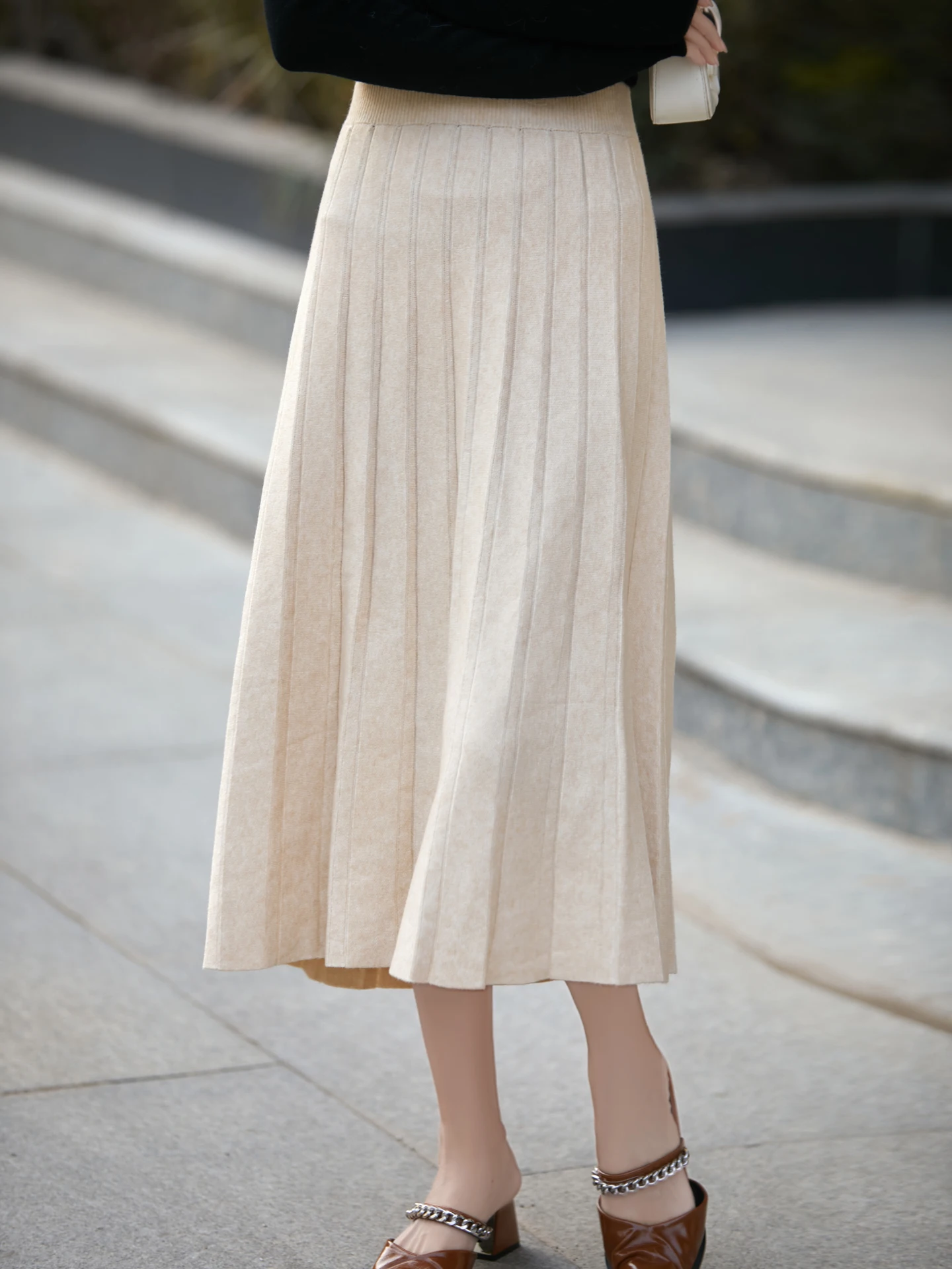 

High Waist Knitted Pleated Skirt Women's Autumn Winter New Sle Casual Loose Fit Big Swing Skirt Versatile Everyday Wear