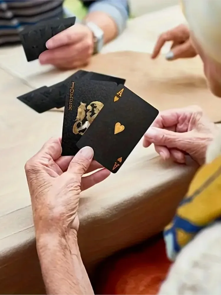 Ensemble de cartes de poker magiques imperméables en or noir-Collection cadeau de jeu de société Premium pour adultes, cartes à jouer durables