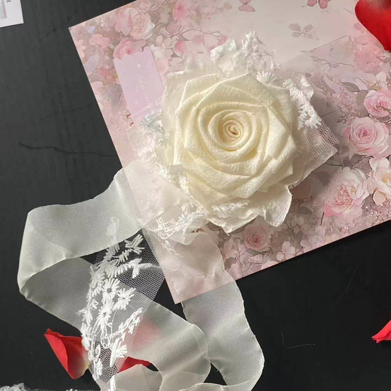 Original Ancient-style Off-white Rose Embellishments, Fairy Pure and Tender Atmosphere Flower Skirt Accessory Brooch