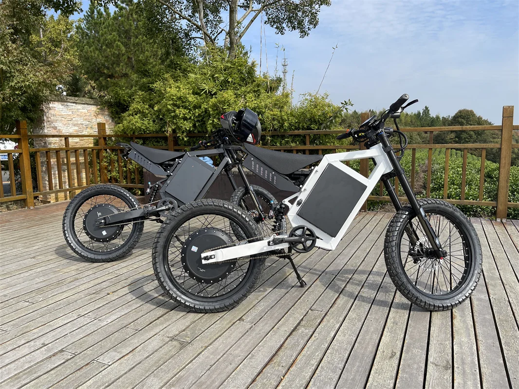 عينة بالجملة متوفرة Cs20 Stealth Bomber Ebike 72V 5000W 8000W 15000W E محرك الدراجات النارية الكهربائية