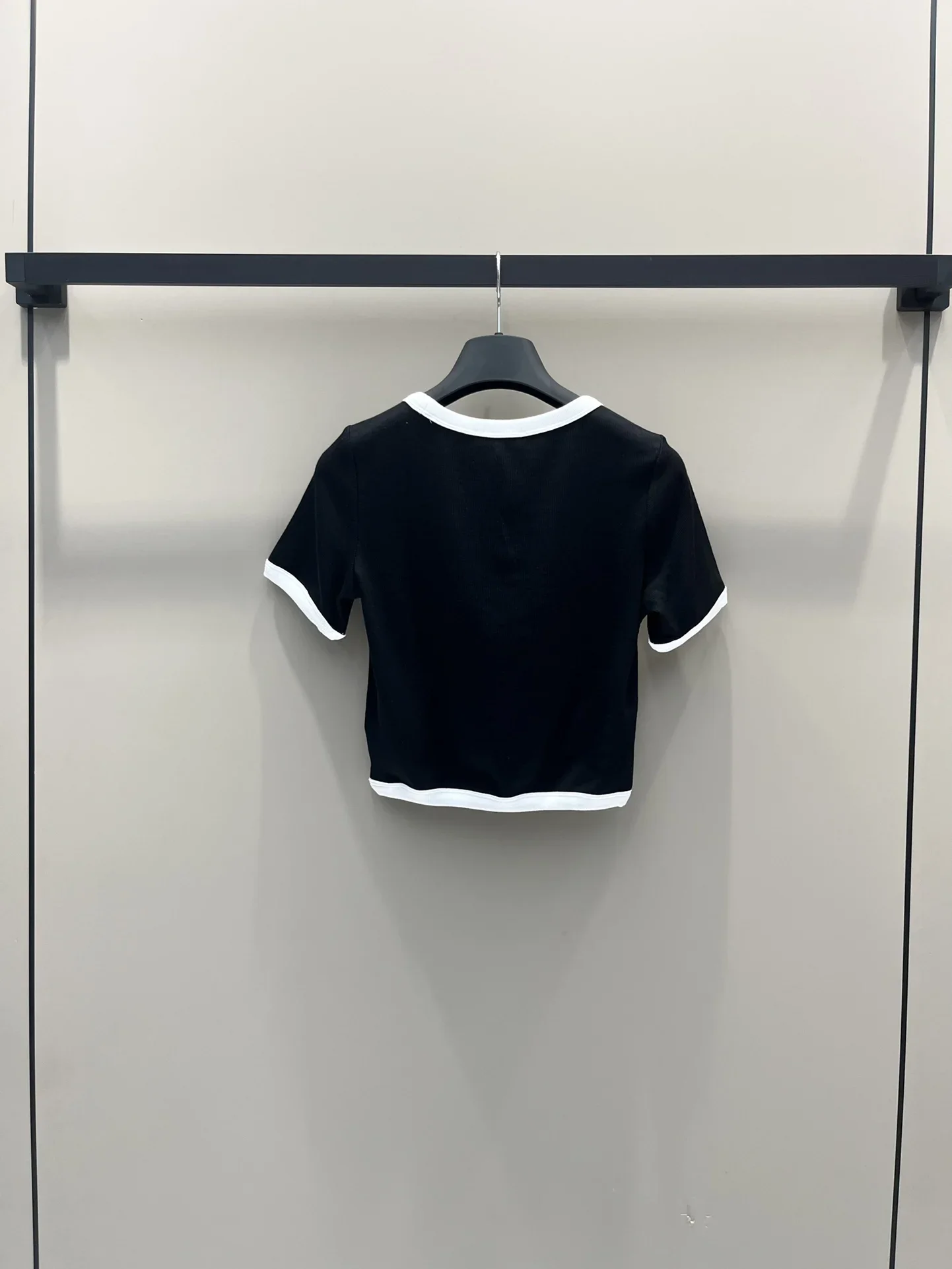 

Новинка, галстук-бабочка для ногтей, украшение в виде алмазных букв, край контрастных цветов, нижний топ с коротким рукавом и тонкой подкладкой