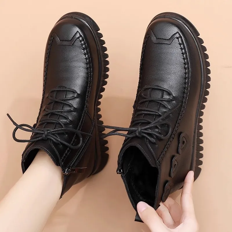 Woman waterproof snow boots 2023 new arrival leather comfortable plush shoes for women ankle boots