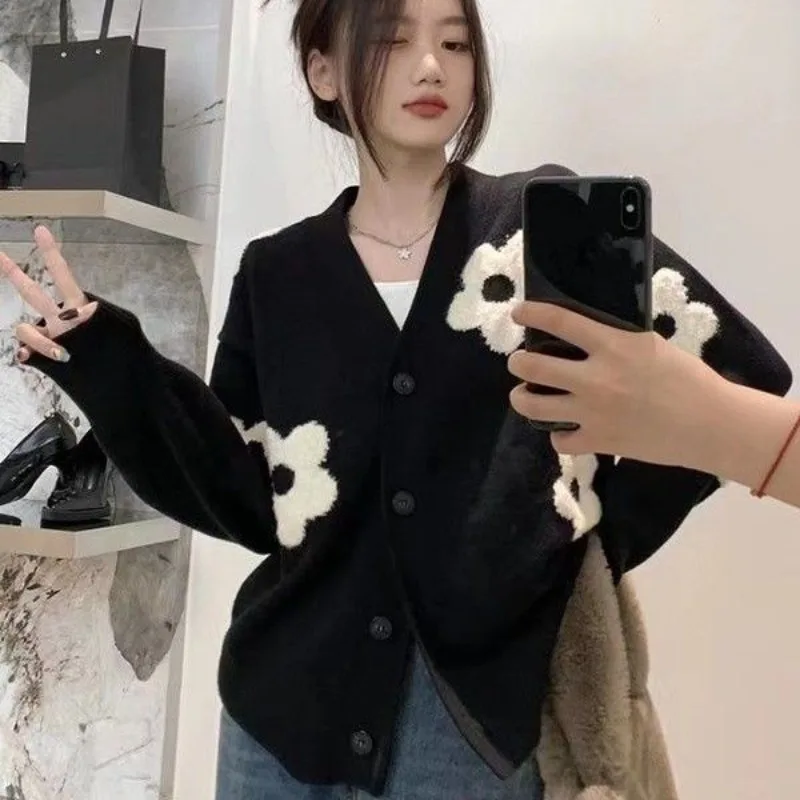 Vintage Flower Knitting Cardigan Women Autumn Winter Simplicity V-neck Sweater Coat Office Lady All-match Casual Knitwear Tops