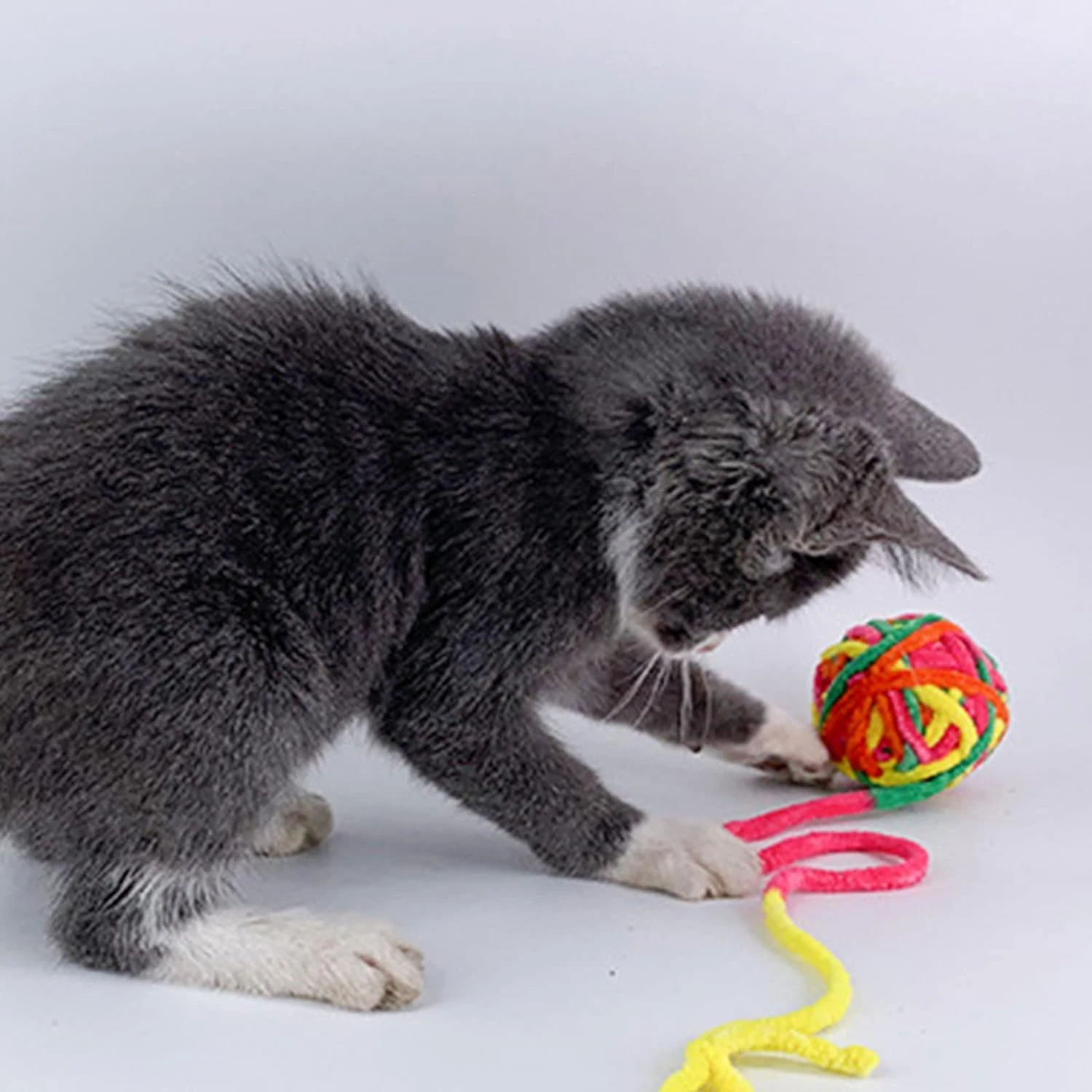 Exciting and Colorful Interactive Yarn Cat Ball Toy for Guaranteed Fun-Filled Playtime. Must-Have Stimulating and Engaging Acces