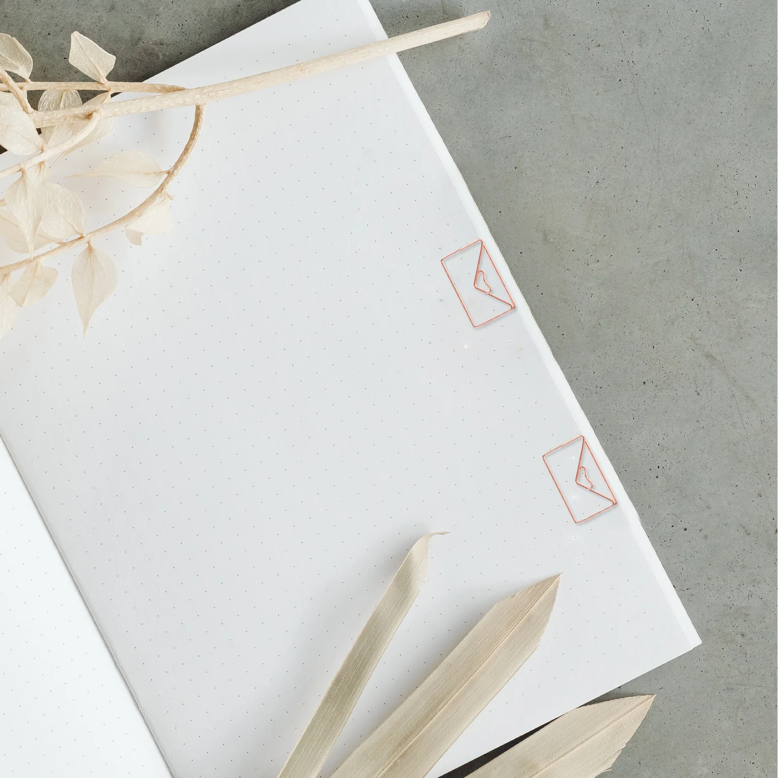 20Pcs Creative Envelope Paper Clips Metal Reusable Note Clamps for Organizing Photos Cards Books Office School Supplies Rose