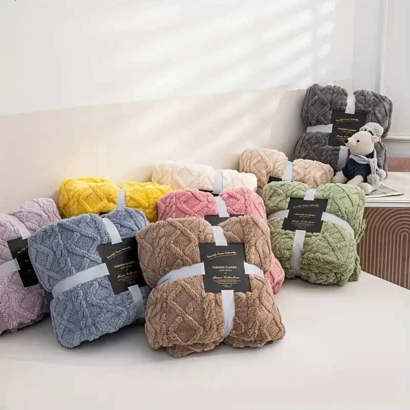 

Luxurious Fleece Blanket Ultra-Soft Plush With Dense Weave Cozy Flannel Throw For Bed Couch Travel And Air-Conditioning Blanket