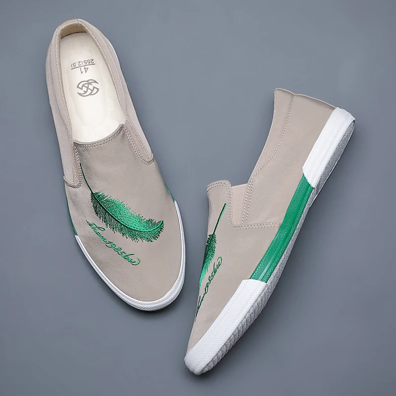 New Shoes for Men Casual Shoes Spring Summer Breathable Lightweight Leaves Embroidery Loafers Street Slip-On Cool Flat Shoes