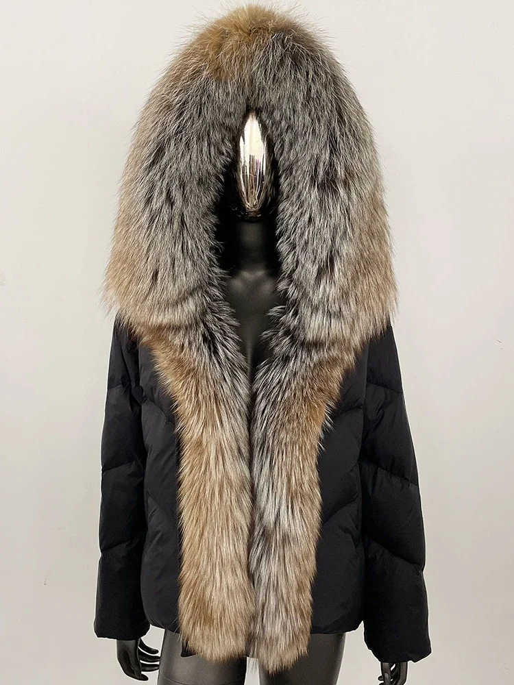 เสื้อแจ็คเก็ตฤดูหนาวปี 2025 สำหรับผู้หญิง ขนสุนัขจิ้งจอกแท้ ปกคอแบบมีฮู้ด ทรงสั้น หนา อุ่น สวมใส่สบาย  เสื้อโค้ทขนเป็ดสีขาว