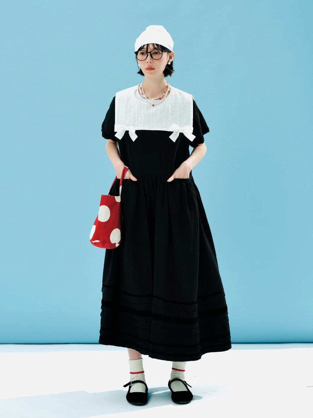 IMAKOKONI original design short-sleeved black and white contrasting bow casual summer mid-length dress for women 244599