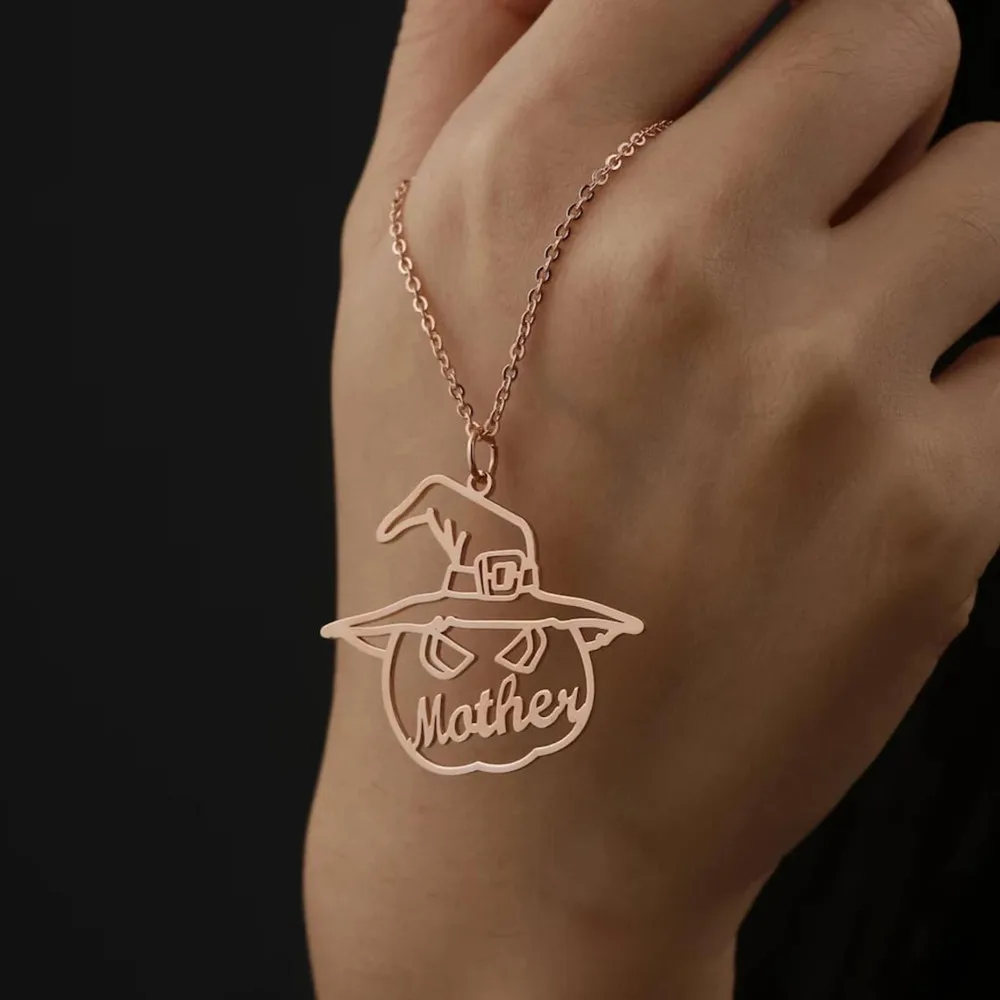 

Ожерелье с подвеской в виде тыквы на Хэллоуин для женщин, позолоченное ожерелье из нержавеющей стали с индивидуальным именем ведьмы, индивидуальный подарок