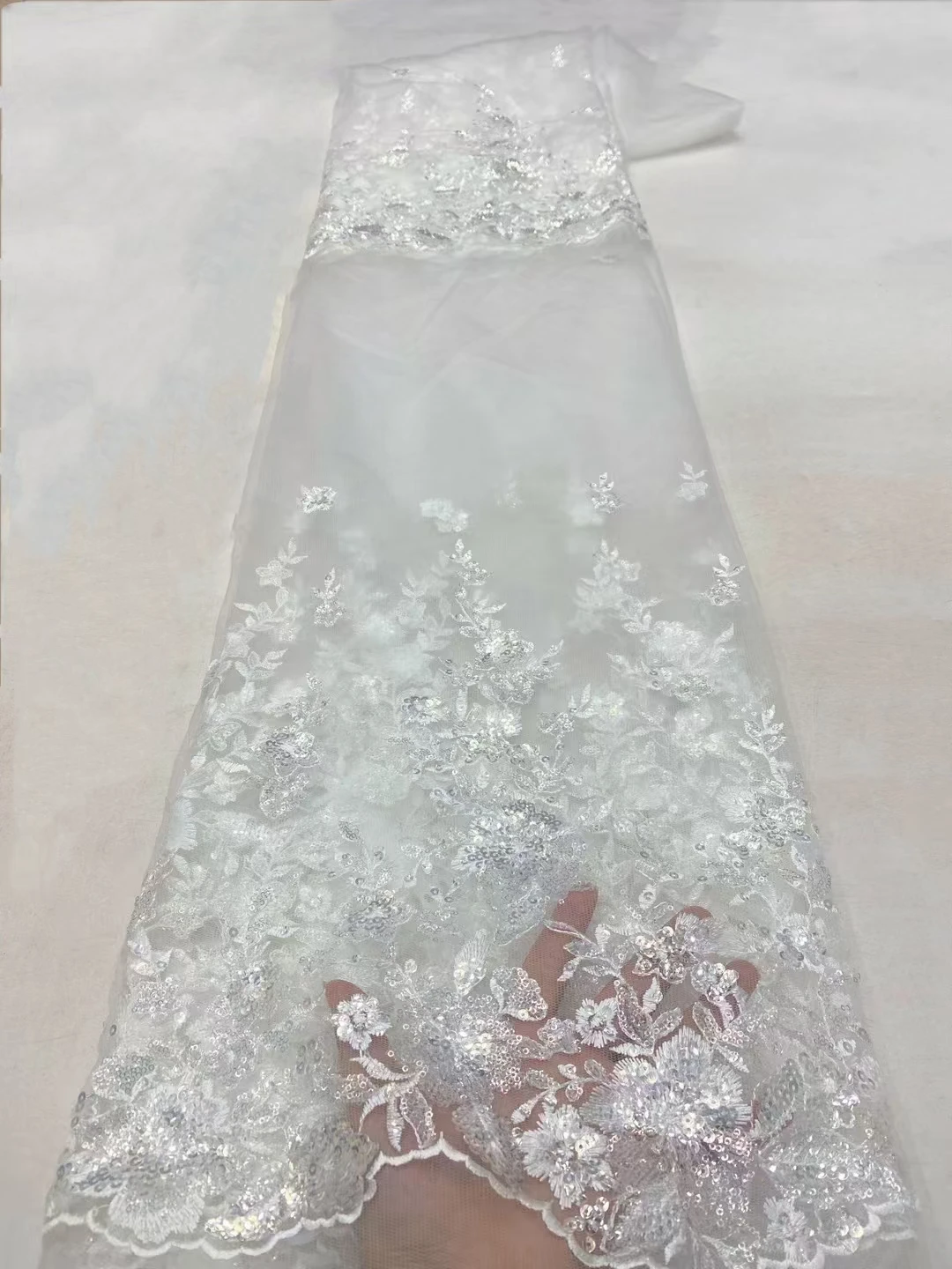 

Lace embroidery mesh sequins bead tube embroidery fabric, Europe and the United States high-end fashion women's dress dress fab