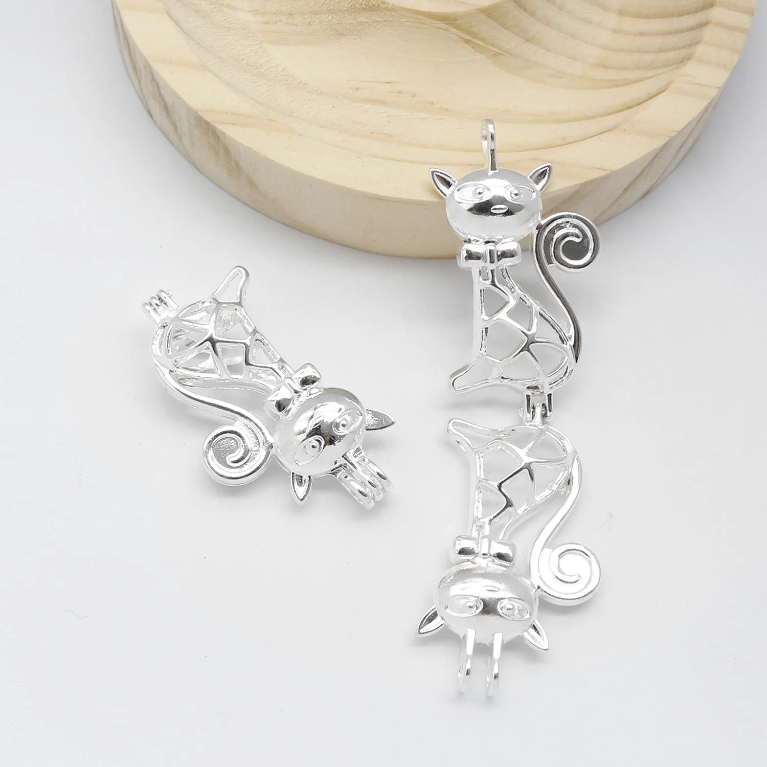 

10pcs Cat Pearl Cage Jewelry Making Findings Bead Locket Pendant Diffuser Aroma Necklace for Essential Oil DIY Jewelry