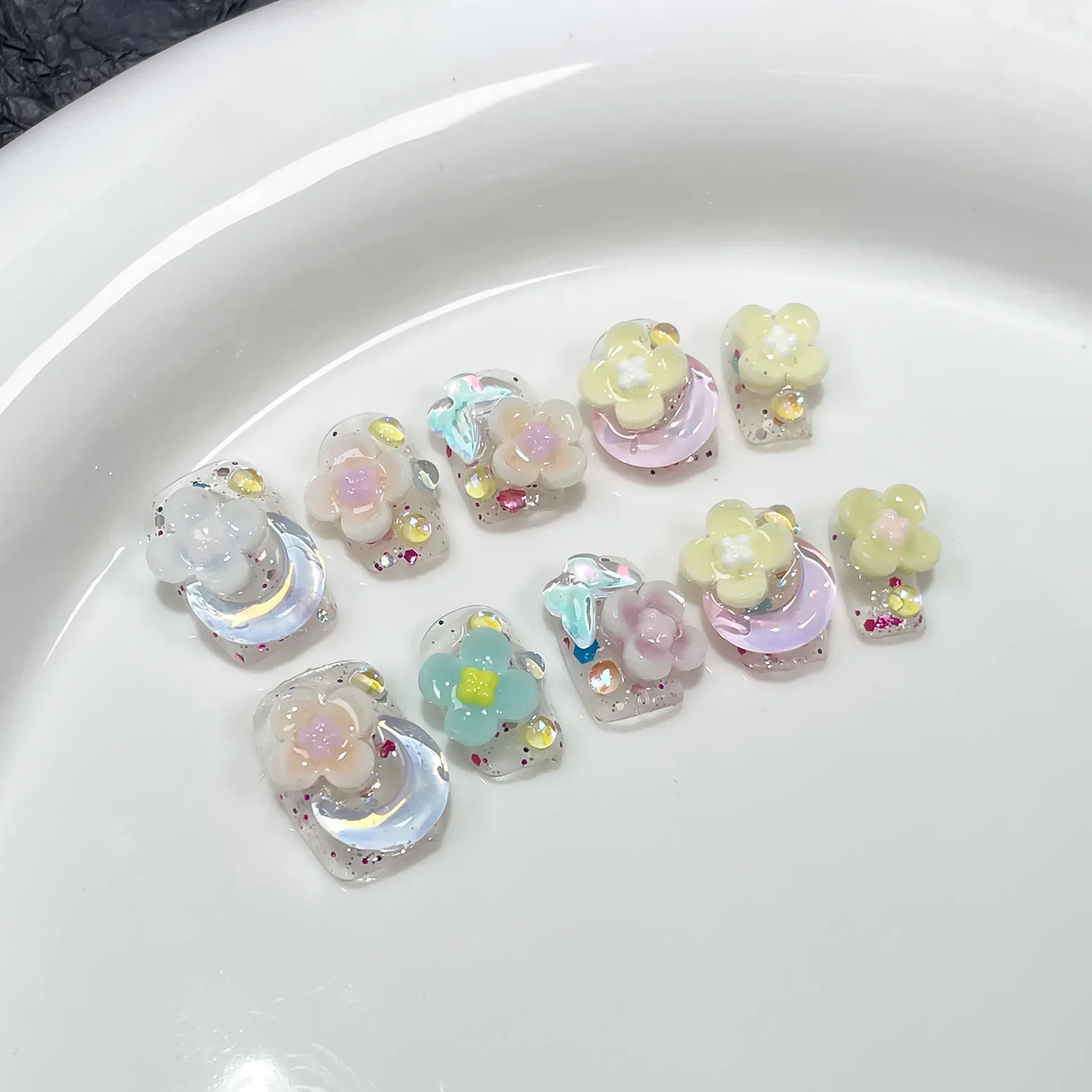 10Pcs Macarone 3D Flower Handmade Press on Nails Cute Short Fake Nail with 3D Moon False Nail Full Cover Nail Tips Spring Summer