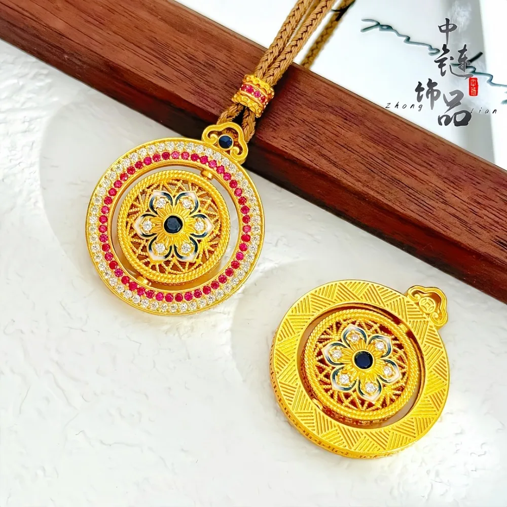 Diamond-encrusted blue and white porcelain lotus compass pendant 9999gold