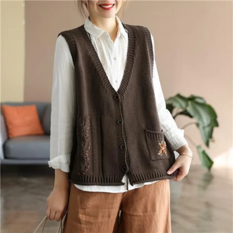 New Vest Vintage Knitted Cardigan Sweater V-Neck Vest Women 2023 Spring New Sleeveless Vest Printed Vest Cardigan Female Tops