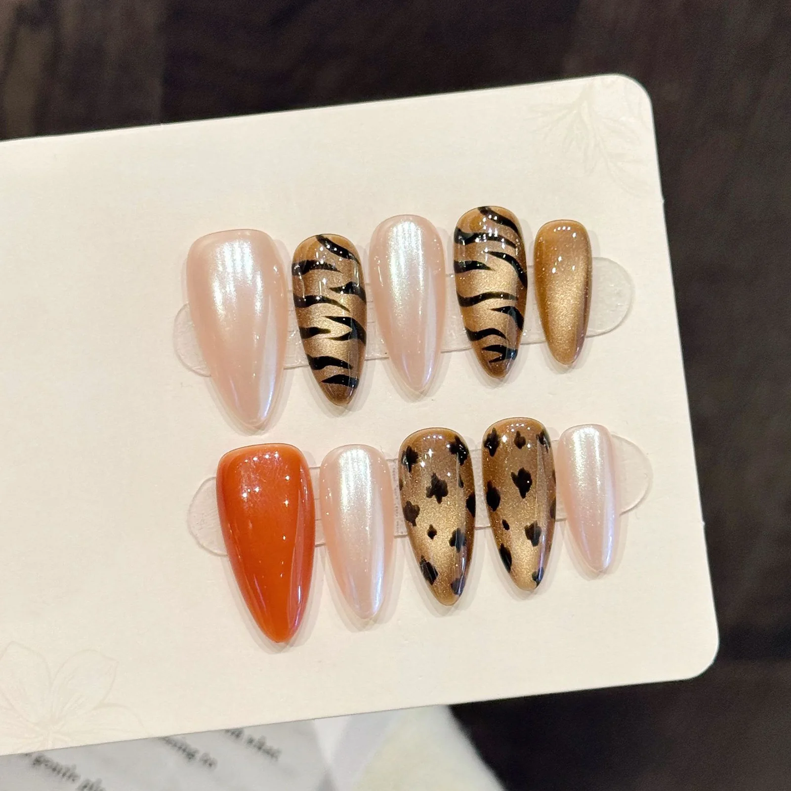 10pcs Luxury Handmade Press on Nails Leopard Print Cat Eye Almond Shape Full Cover Nail Tips Wearable French Flash False Nails view 3