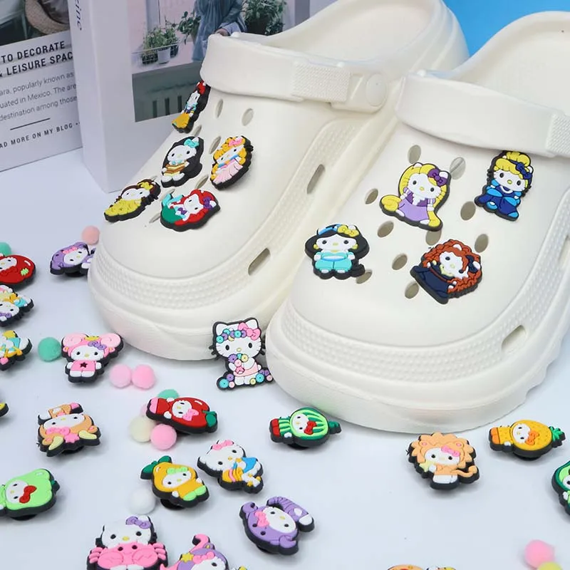 Disney Hello Kitty Cute Cartoon Figures Shoe Buckle Sandal Decorations Buckle Pretty Accessories Children Party Birthday Gifts