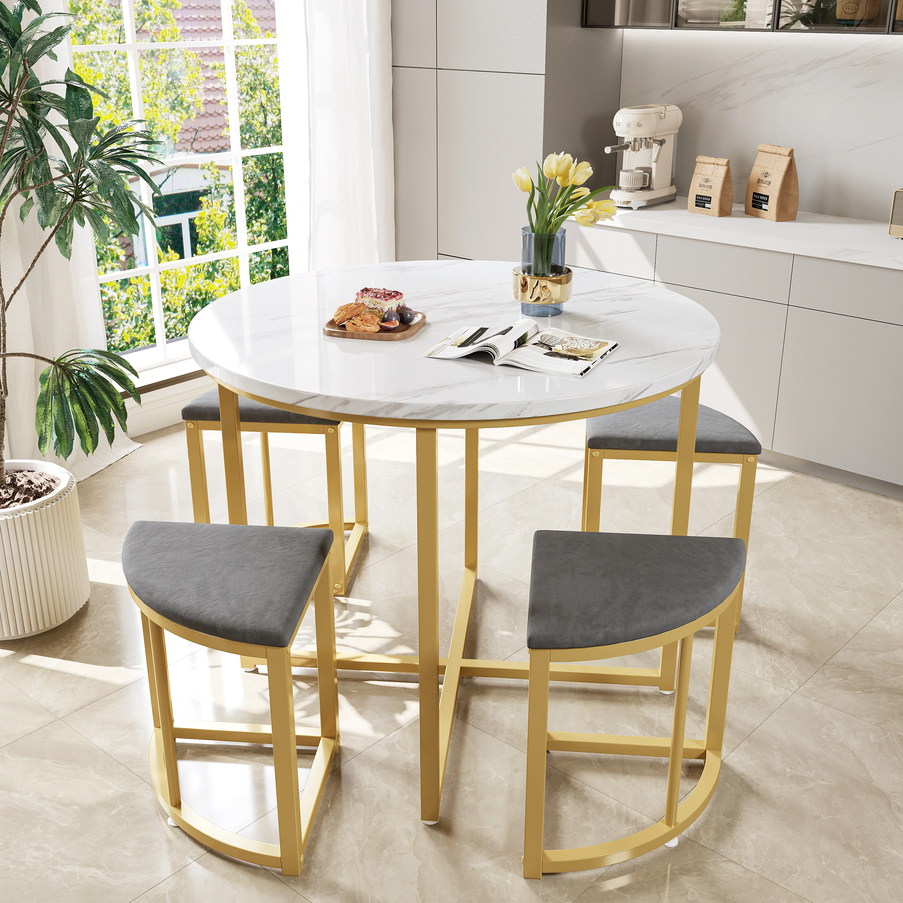 Esstischset mit vier Stühlen, Essgruppe mit MDF-Tischplatte und vergoldetem Eisengestell, Samtstuhl, moderne Luxustische