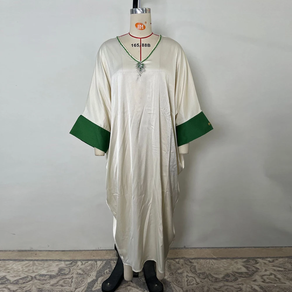2025 New Diamonds Abaya Dubai Luxury Muslim Kaftan Dress for Women Kebaya Caftan Marocain Femme Vestidos Eid Islam Jalabiya Gown