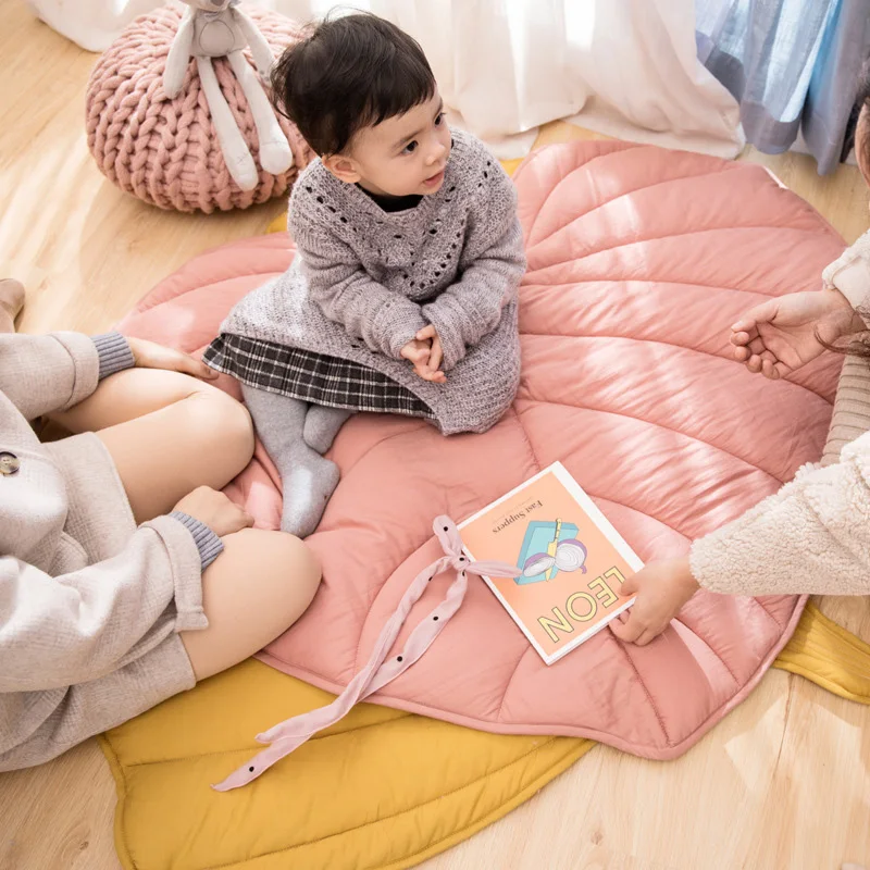 Alfombra de juego nórdica para bebé, manta de algodón con forma de hoja, almohadilla para gatear, alfombrilla para el suelo, decoración para sala de