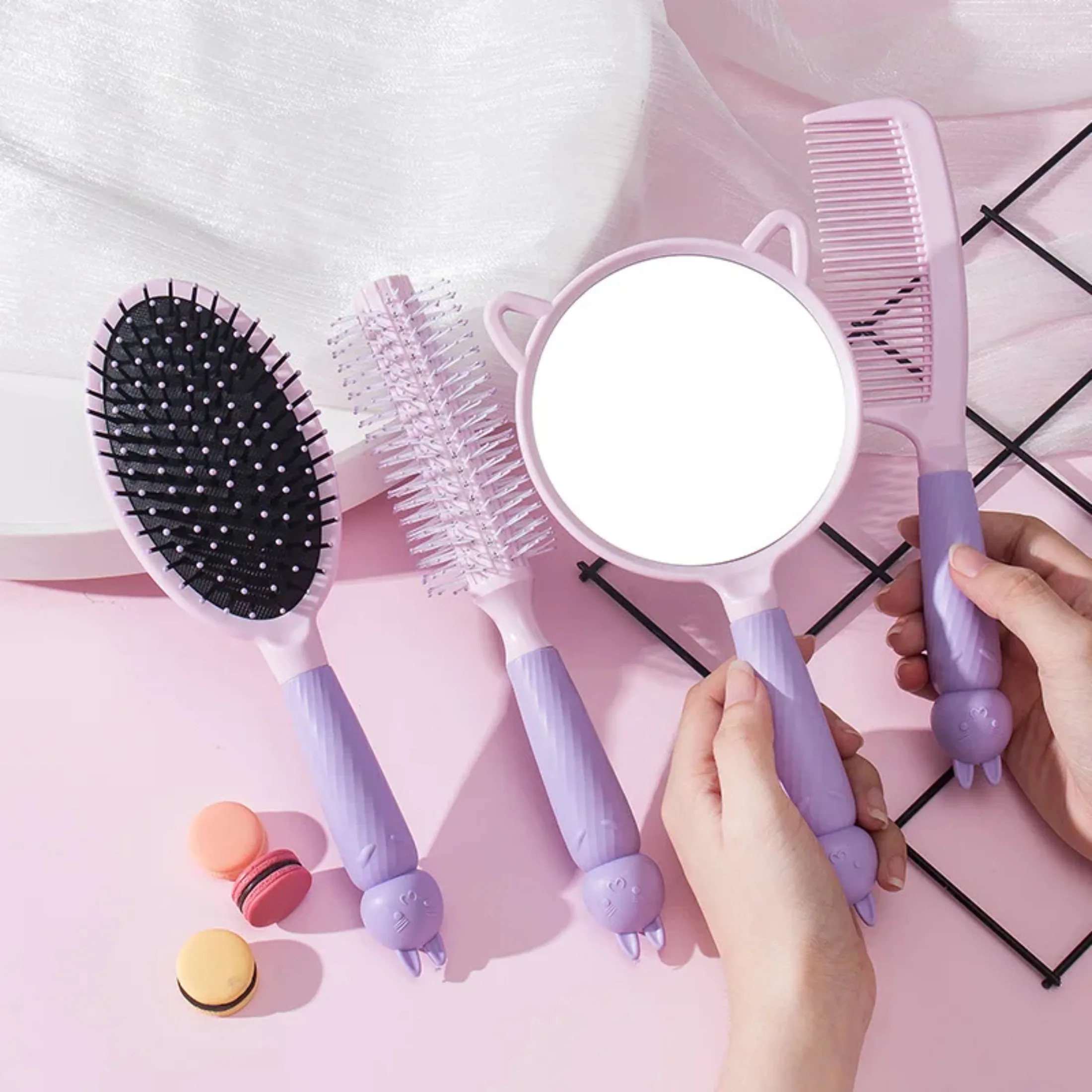 4-piece Cute Cartoon Soft and Cute Comb Mirror Set 4-piece Anti-static Hair Styling Set Mirror Comb Set