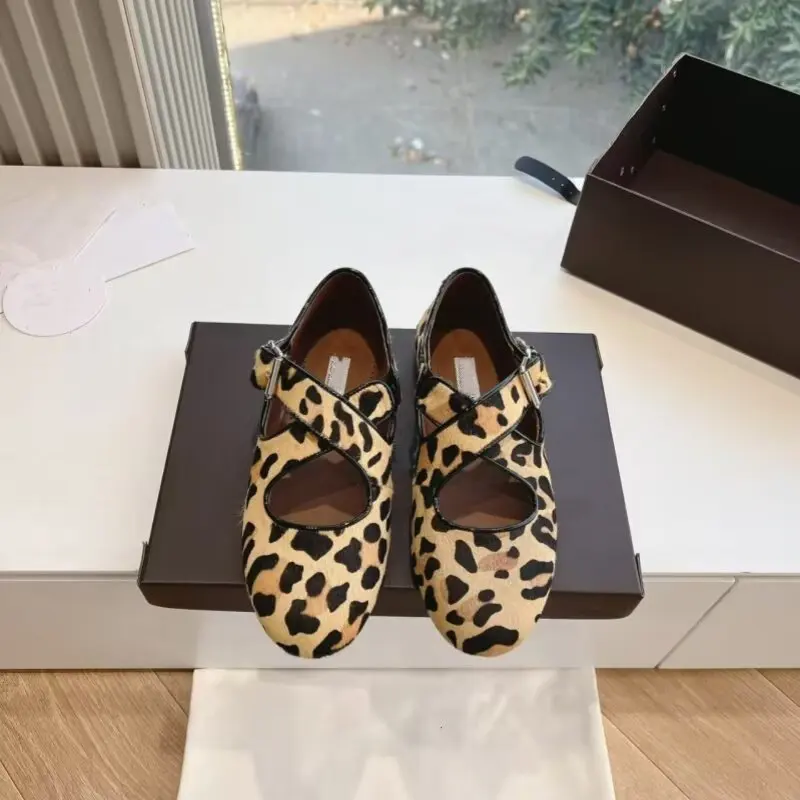 

Designer French Mary Jane Flat Leopard Orint Single Shoe With Cross Strap Ballet Shoes For Women Wearing Retro Leather