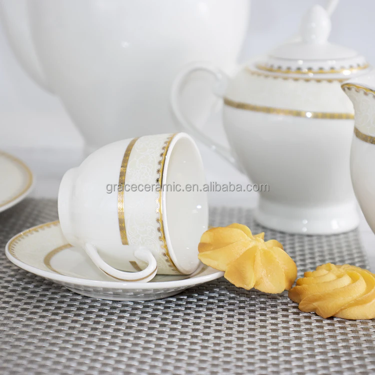 Tableware OEM Competitive Price 12 Pcs Luxury Decal Fine Bone China Dinner Set Wedding Dinnerware Set12 Piece White Gold Rim