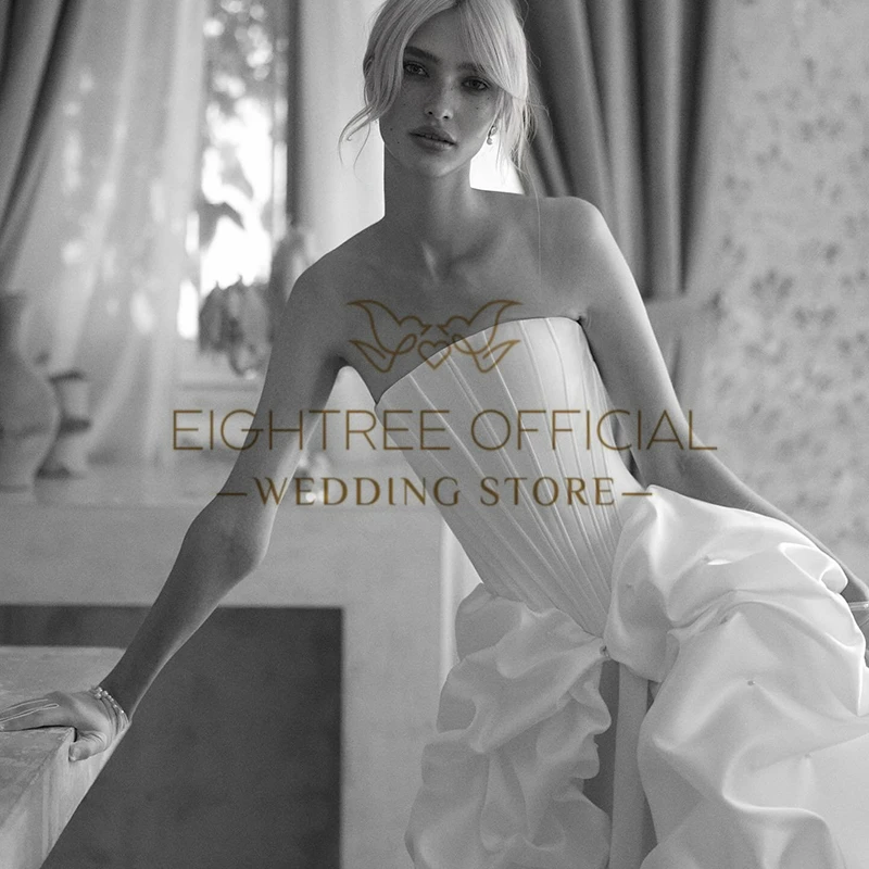 Eightree Frauen A-Linie Brautkleider Weiß Trägerlos Ärmellos Plissee Brautkleid Lange Hochzeit Ball Ballkleider Maßgeschneidert