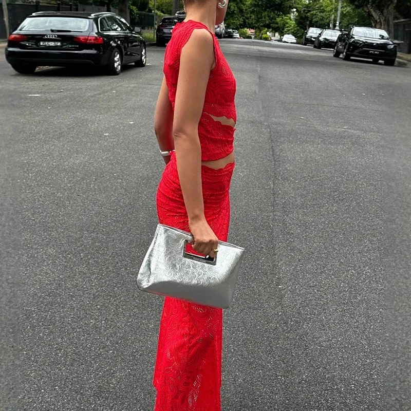 赤いセクシーなフックフラワーホローレースセット、ツーピースクルーネッククロップトップとフィッシュテールスカート、女性用衣装、春夏スリムレディーススーツ