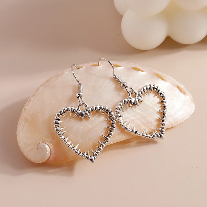 Ethnische Legierungs-Ohrringe mit Herzanhänger für Damen und Mädchen, Party- und Festival-Schmuck, Geschenke – Detail 3