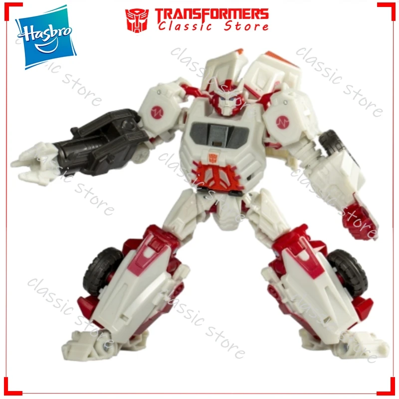 W magazynie Klasyczne transformatory Studio Series Gamer Edition Voyage Class WFC SS-GE-09 Ratchet Cybertron Autoboty Figurki