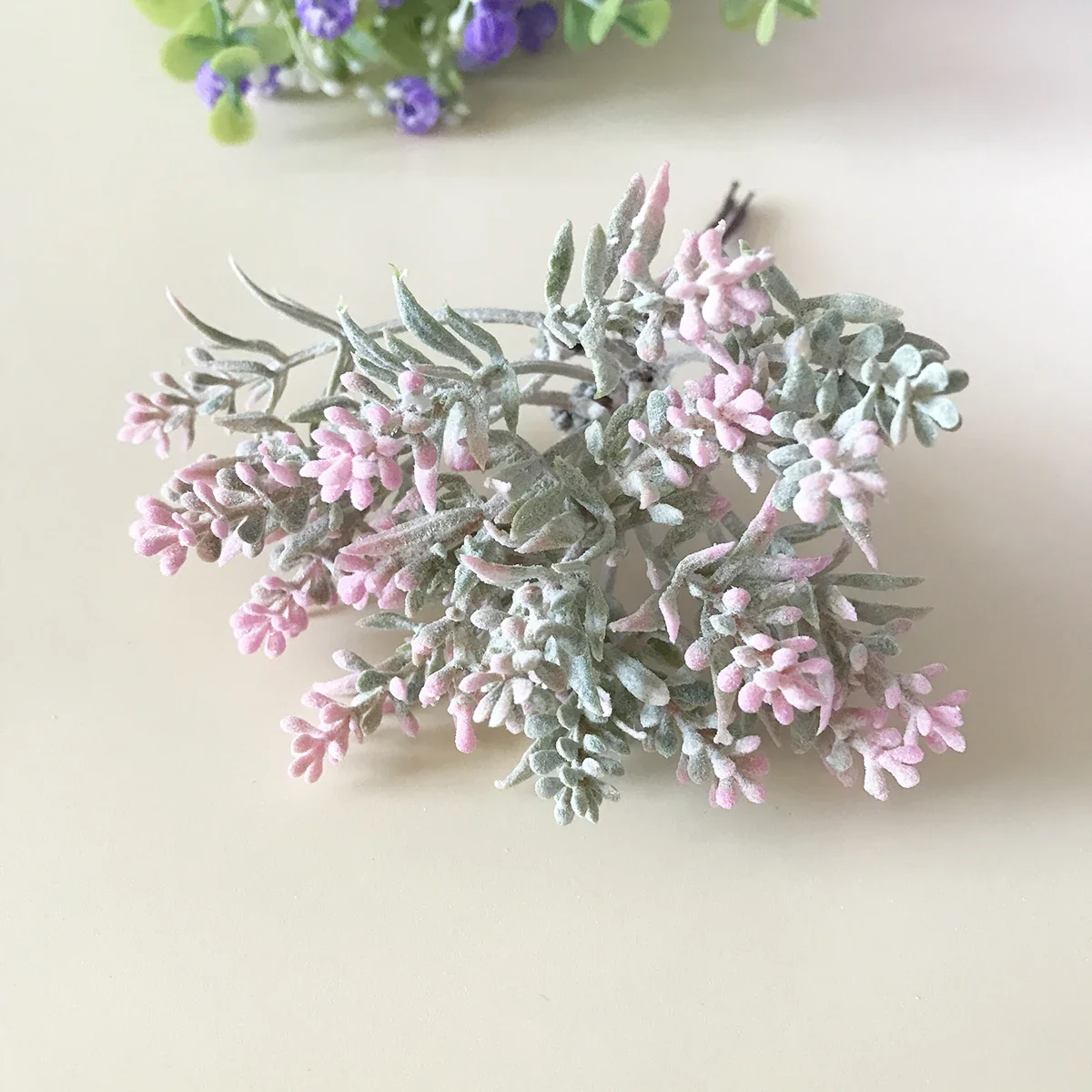 

6pcs Artificial Grass Simulation Ferns Plant Artificial Flowers for DIY Scrapbooking Home Wedding Christmas Decoration