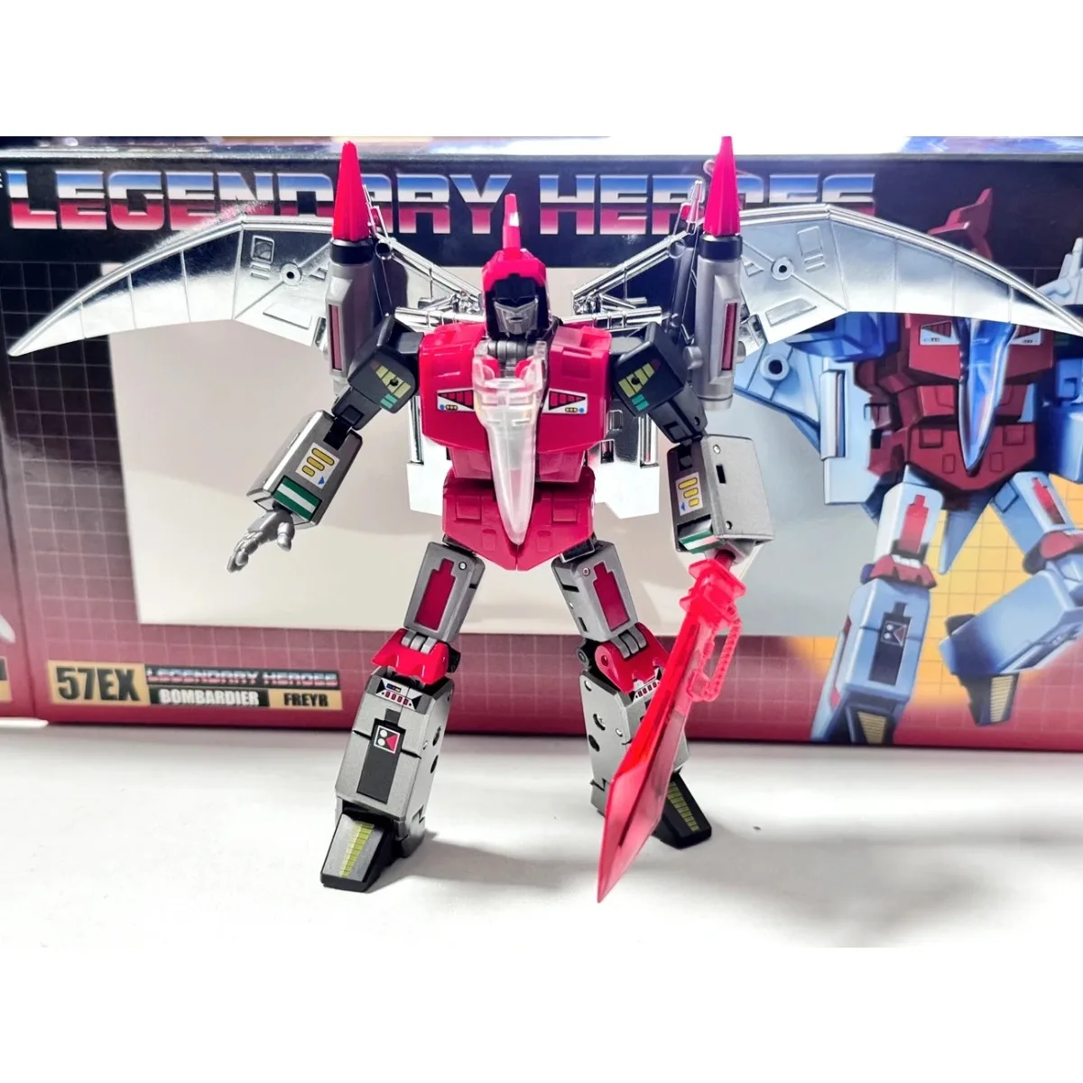 

In Stock Transformation Toys G1 Dinobot Bombardier Swoop From Dinosaurs To Robots and Back Action Figure Boy Gift Collection