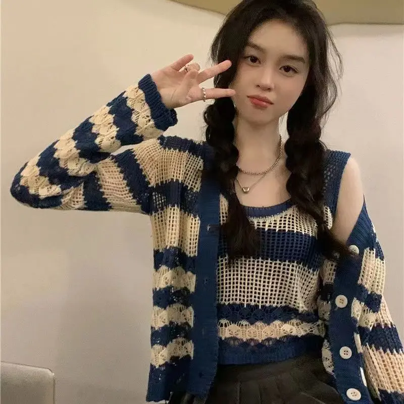 

Вязаный кардиган-бретелька в полоску, ажурный комплект из двух предметов, дизайн Sense Niche, короткий топ для пикантной девушки, стиль Pure Desire