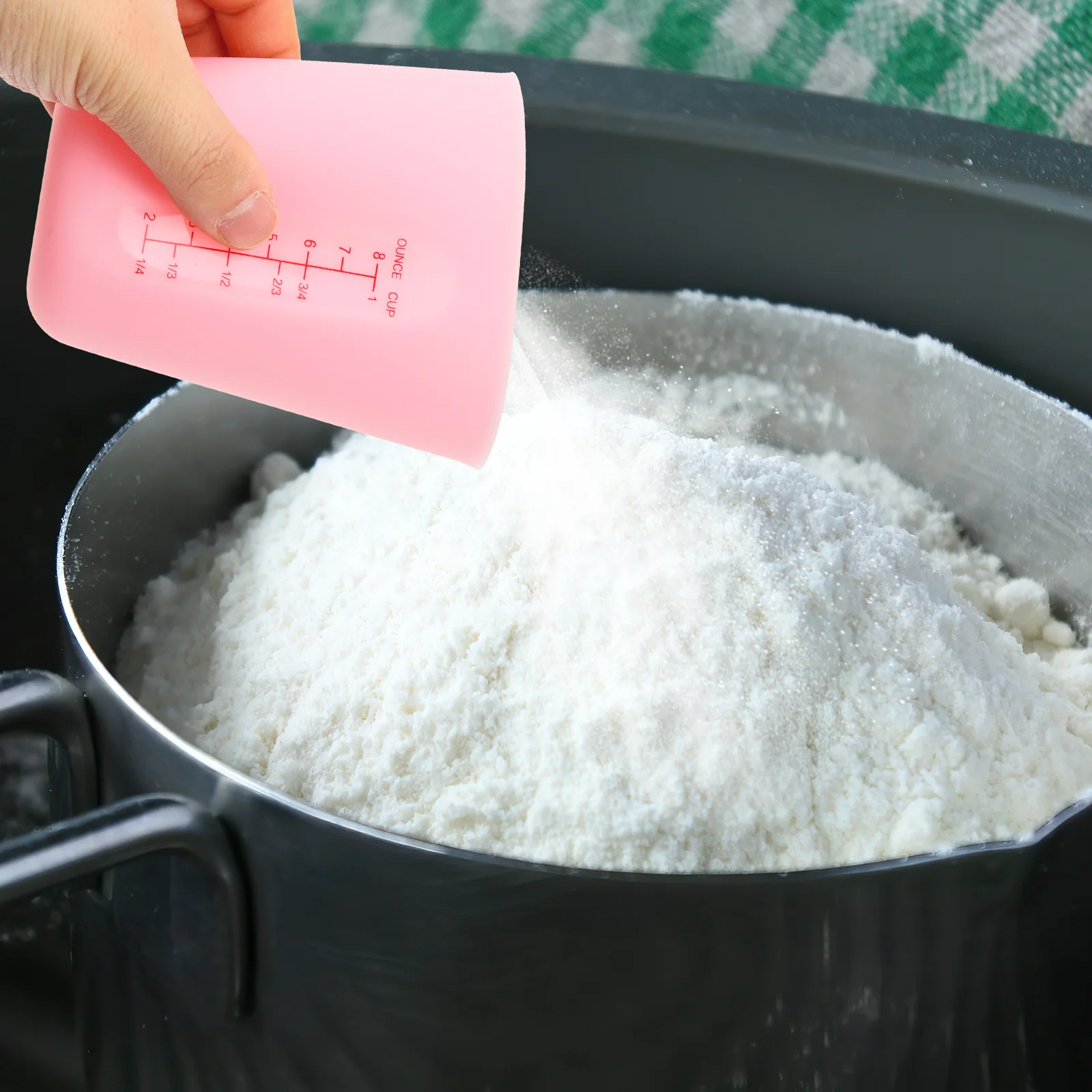 

2pcs Silicone Measuring Cups 250Ml 500Ml Flexible Non-Stick Reusable Mixing Tools Graduated Pouring Jugs For Baking