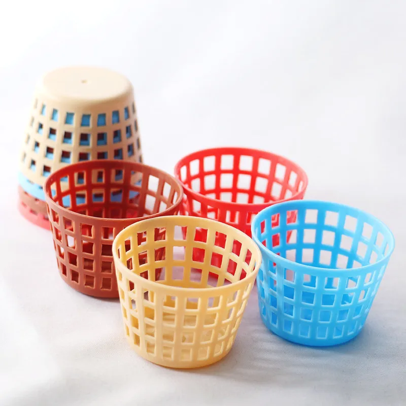 

1: 12 Dollhouse Dirty Clothes Storage Basket 4Pcs/Set Miniature Garbage Bin Model Decoration Playing Home Toy Accessories