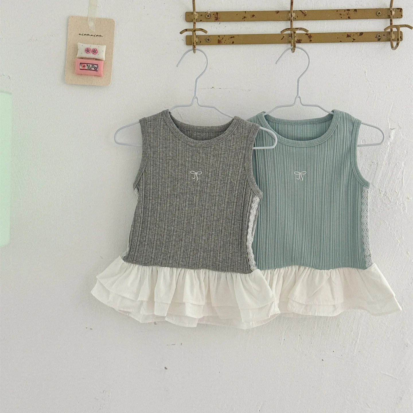 

2026 Summer New Niche Sweet Sleeveless Blouse Delicate Ruffle Edge Splicing Loose Fit Lightweight Casual Vest Shirt Daily Outfit