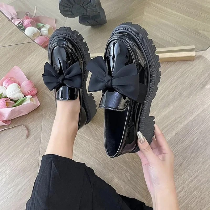 Hot Classic Black Platform Oxford Shoes Women Loafers Summer Autumn Casual Lace Up Flats Ladies Punk Gothic Leather Chunky Shoes